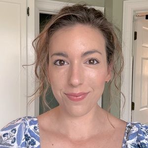 Meet your Posher, Carrie